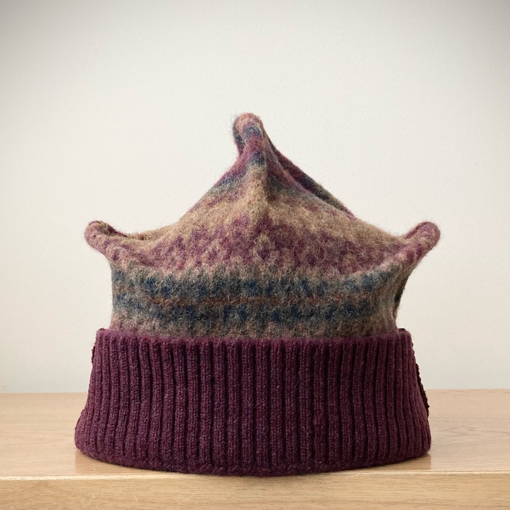 joodito origami crown 100% shetland wool sweater hat bucket beanie burgundy tan